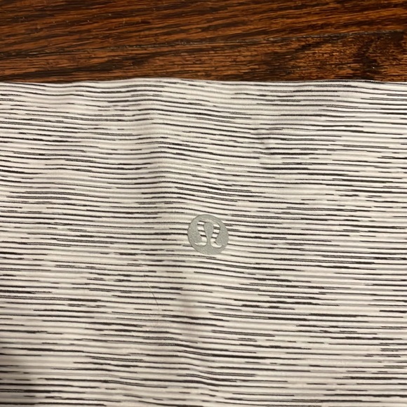 Lululemon Wunder Under High Rise Crop 21” Gray and White Stripe - Picture 6 of 9